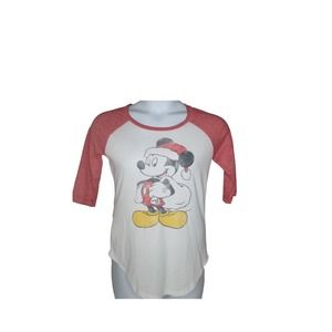 Disney 3/4 inch sleeve T-shirt. Christmas.